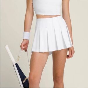 Wilson Classic Tennis Skirt White 15” Skort Size Medium NWT